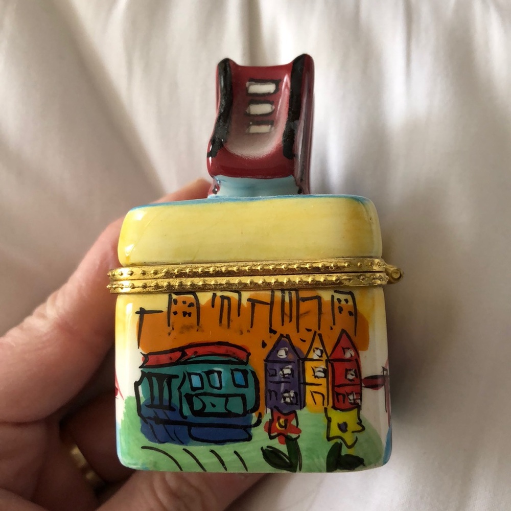 COPY - San Francisco beautifully painted keepsake box - Picture 2 of 5